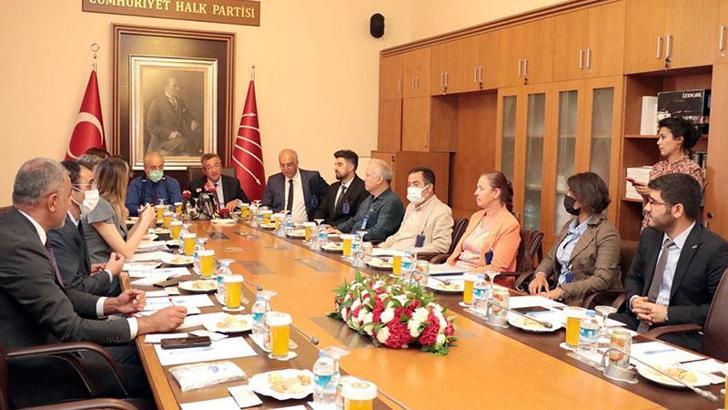 CHP'li Altay, sağlık çalışanlarını kabul etti