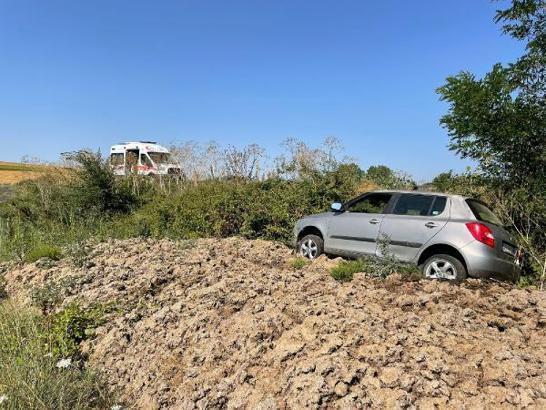 Tekirdağ'da otomobil tarlaya uçtu: 1 yaralı