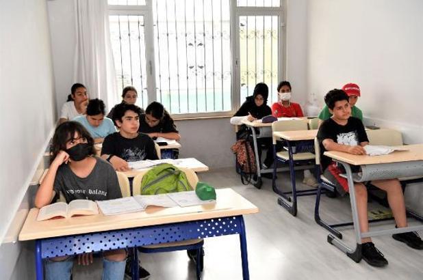 Konyaaltı'nda YKS ve LGS kurs kayıtları başladı