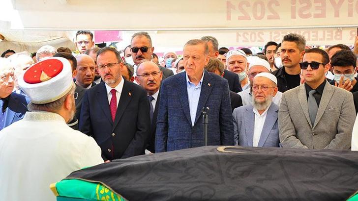 Cumhurbaşkanı Erdoğan, Akhisar'da Hakan Füzün'ün cenazesine katıldı