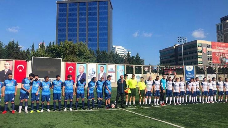 Bağcılar’da şöhretler karması, futbol maçında karşı karşıya geldi