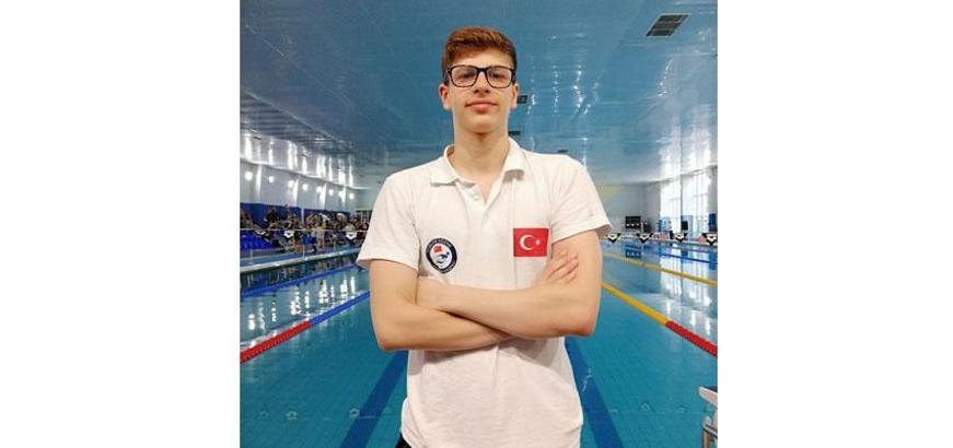 Avrupa Yüzme Şampiyonu Batuhan Filiz’e ABD’den burs