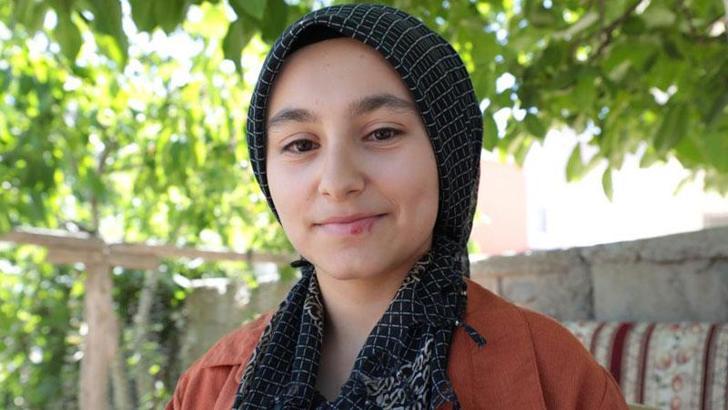 16 yaşında görmeye başlayan Meryemana doktor olmak istiyor
