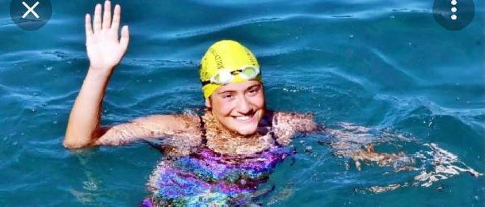 21 yaşındaki Aysu, Manş'ı geçip tarih yazdı