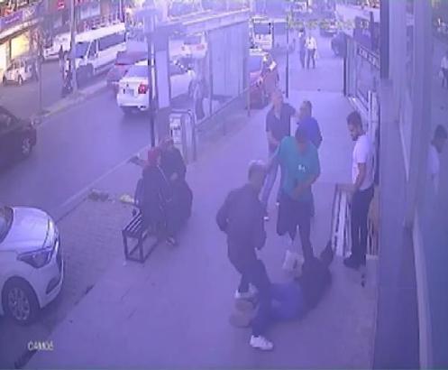 Beylikdüzü’nde taciz şüphelilerine pusu kurup dövdüler