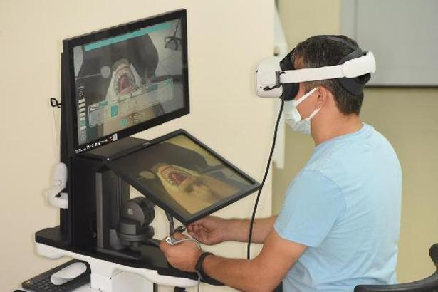 Gülhane Diş Hekimliği Fakültesi’nde simülasyon cihazıyla eğitim imkanı