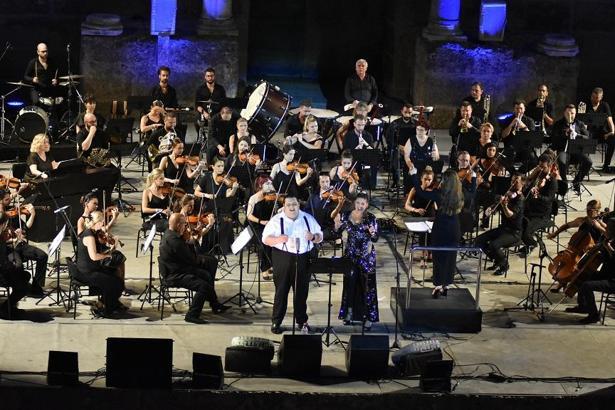 Limak Filarmoni Orkestrası’ndan sokak hayvanları yararına Aspendos’ta konser