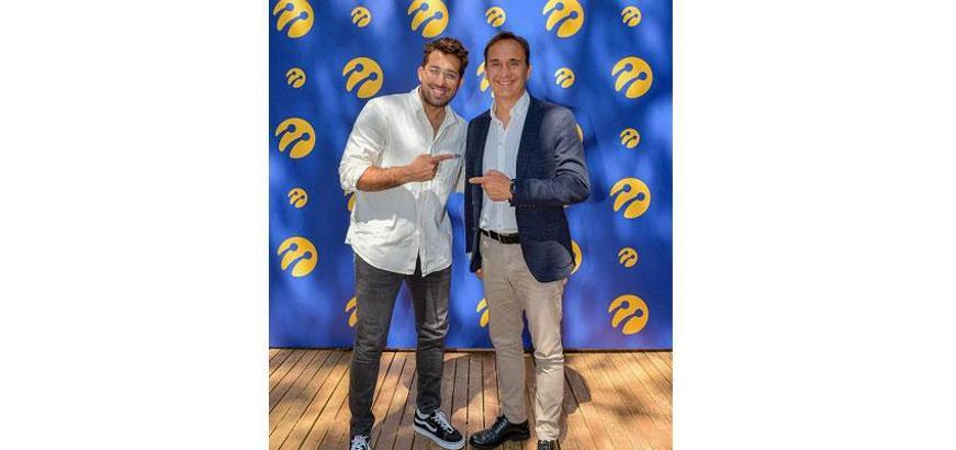 Turkcell'in reklam yüzü Komedyen Doğu Demirkol oldu