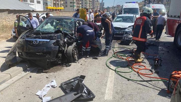 Malatya'da 4 otomobilli zincirleme kaza: 9 yaralı