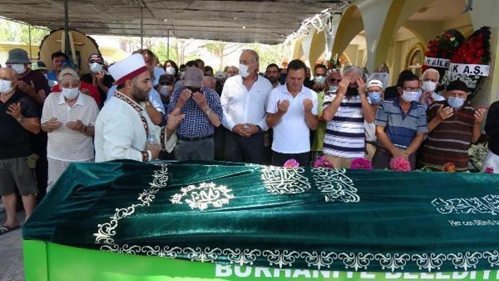 Seslendirme sanatçısı Sungun Babacan, son yolculuğuna uğurlandı