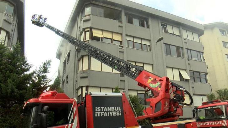 Beşiktaş'ta 4 katlı binada yangın çıktı