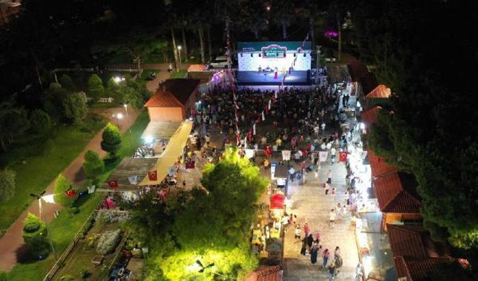 Kepez'in Nostaljik Yeşilçam Sokağı'nda anılara yolculuk