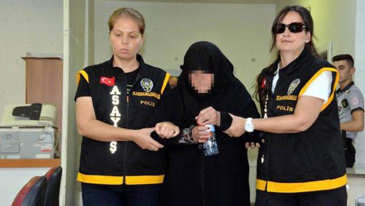 Kocasını ve kızını öldürüp üst üste gömen kadın adliyeye sevk edildi