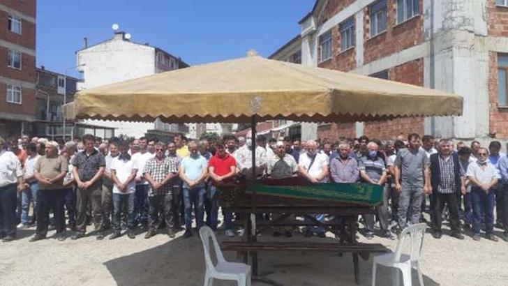 Ordu'daki kazada ölen 2 fındık işçisi toprağa verildi, minibüs sürücüsü tutuklandı