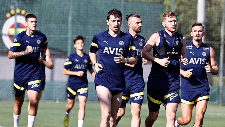 Fenerbahçe, Slovacko hazırlıklarına başladı