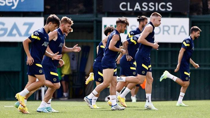 Fenerbahçe'nin Slovacko maçı kamp kadrosu açıklandı