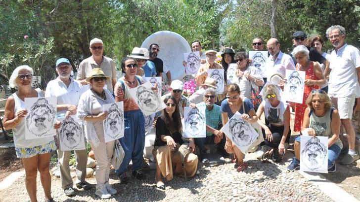 Şair Can Yücel mezarı başında anıldı