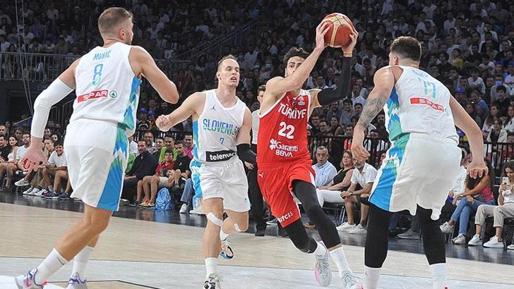 A Milli Erkek Basketbol Takımı, hazırlık maçında Slovenya'ya yenildi