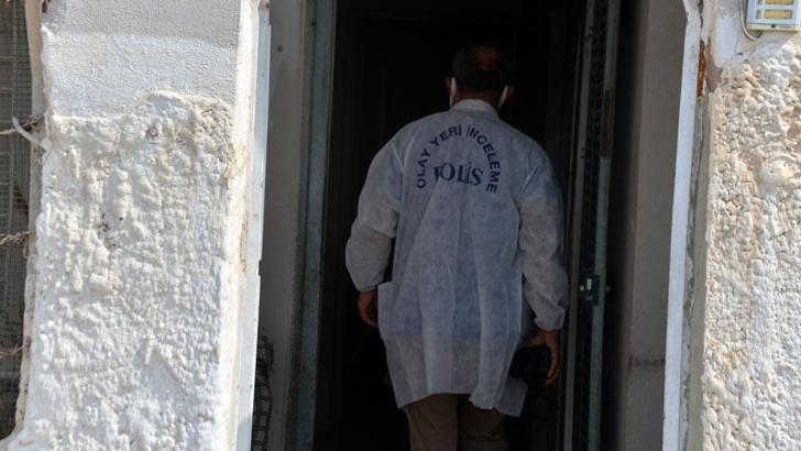 Polisin ihbarla gittiği evde anne ölü, oğlu ağır yaralı bulundu