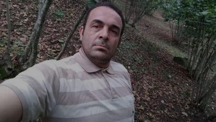 Devrilen traktörün altında kalan baba öldü, oğlu yaralandı