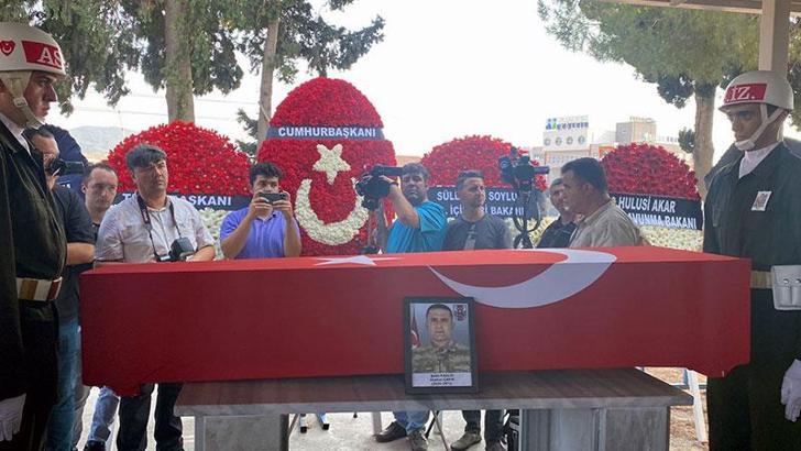 Şehit Sözleşmeli Er Atakan Çakır, son yolculuğuna uğurlandı