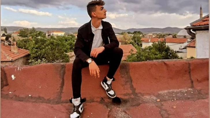 17 yaşındaki Yusuf Eren bıçaklanarak öldürüldü