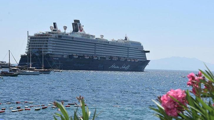 Bodrum'a kruvaziyer ile 2 bin 509 turist
