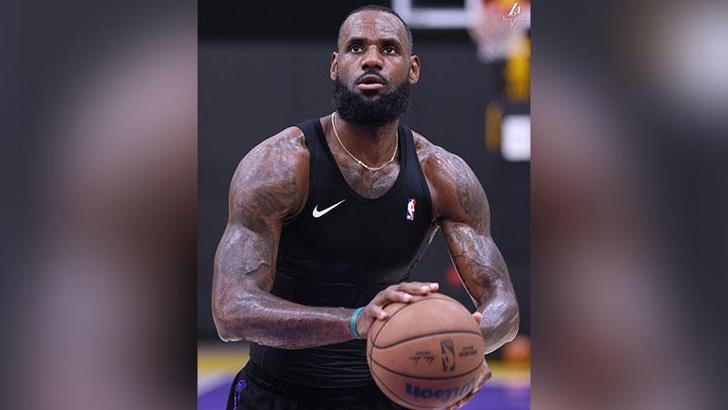 Lebron James, 2 yıl daha Lakers’ta