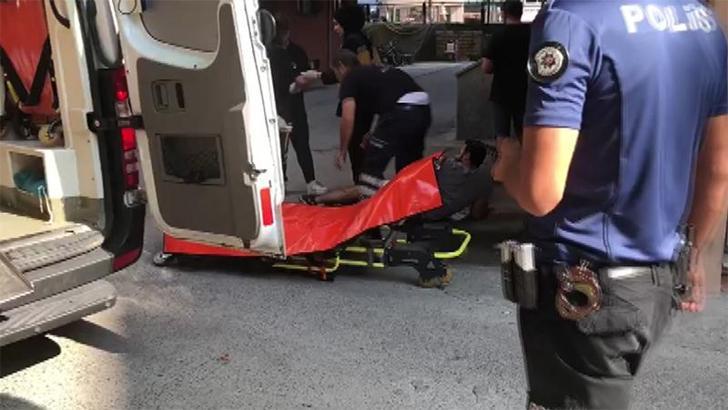 Bakırköy Adliyesi karşısındaki noter önünde bıçaklı kavga