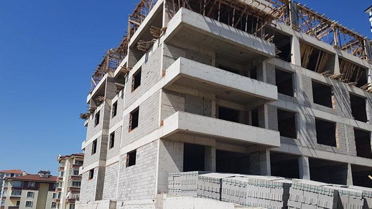 İnşaatın 4'üncü katından düşen kalıp ustası öldü