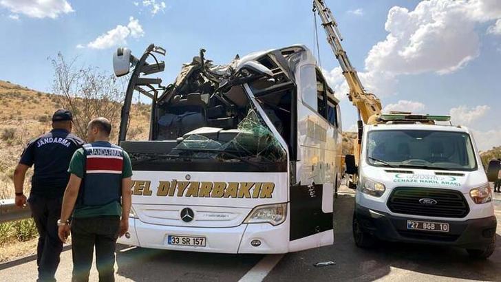 Başsavcılık: Gaziantep'teki kazada yolda yağ veya su birikintisi olduğu iddiası gerçek dışı