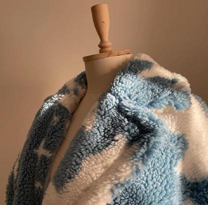 Moda endüstrisinde peluş kumaş kullanımıyla hayvanların yaşam hakkına dikkat çekiliyor