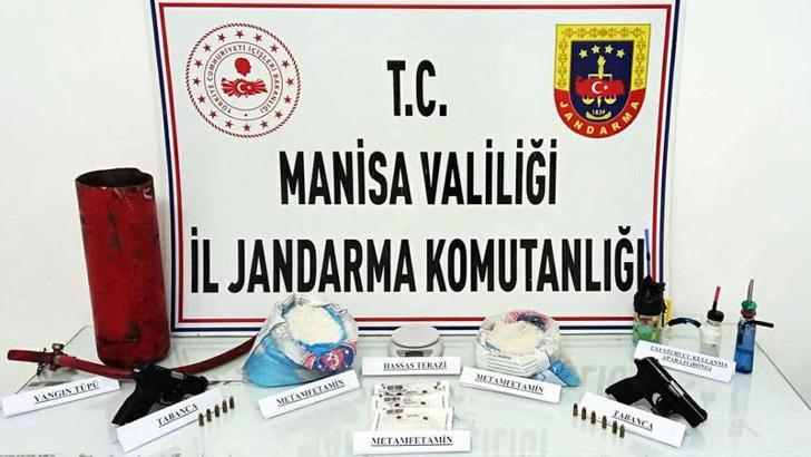 Yangın söndürme tüpünden 2,7 kilo uyuşturucu çıktı