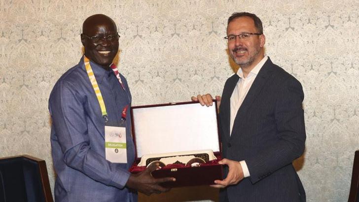 Bakan Kasapoğlu'ndan yoğun spor diplomasisi