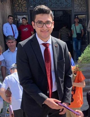 Türkiye Ermeni toplumundan Kaymakam Berk Acar, görevine başladı