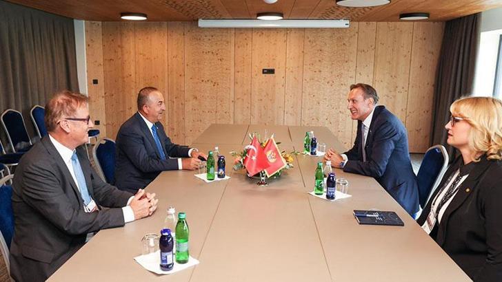 Bakan Çavuşoğlu’dan Slovenya'da ikili görüşmeler