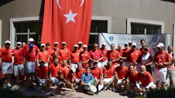 Zafer Bayramı Golf Turnuvası'nın şampiyonu Şehmuz Işık