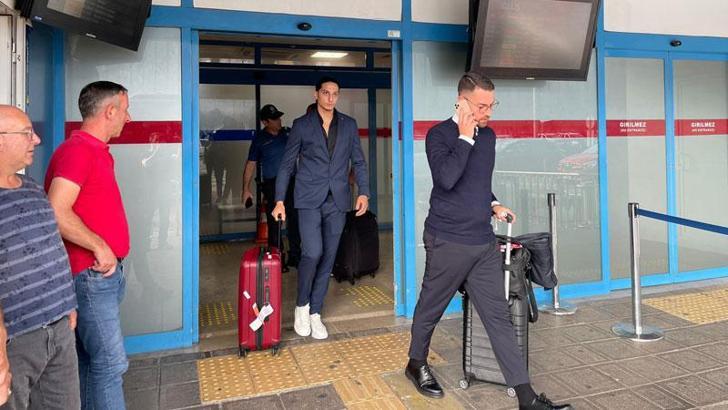 Trabzonspor'un yeni transferi Emirhan Eraslan Trabzon'da