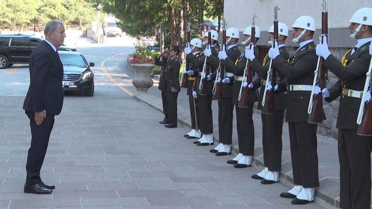 Bakan Akar, dost ve kardeş ülkelerin savunma bakanları ve yardımcıları ile görüştü