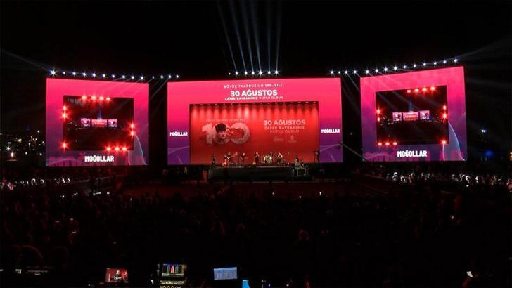 Yenikapı'da 30 Ağustos Zafer Bayramı coşkuyla kutlandı