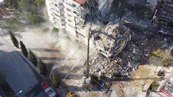 Depremde yıkılan Cumhuriyet Sitesi ile ilgili 3 eski belediye görevlisinin 2’şer yıl hapsi istendi