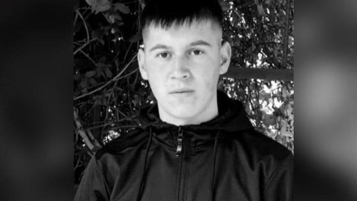 Sevgilisinin ağabeyi ve arkadaşları dövüp, bıçakladı, hastaneye bıraktı; kurtarılamadı