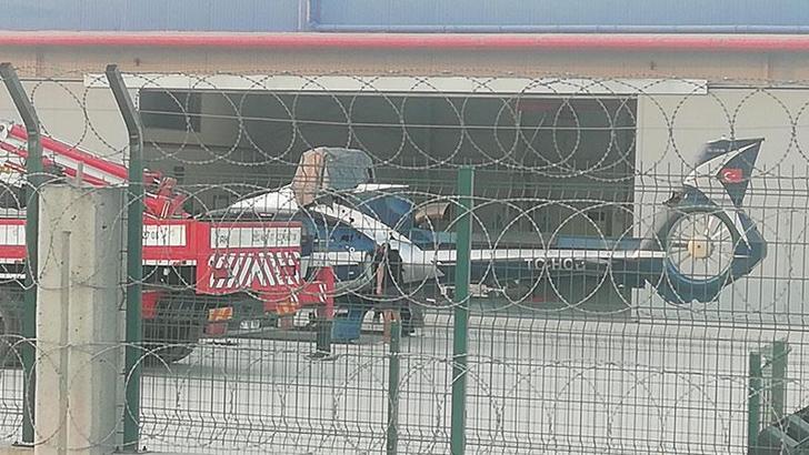 İzmir'de kaza kırıma uğrayan helikopter enkazı kaldırıldı