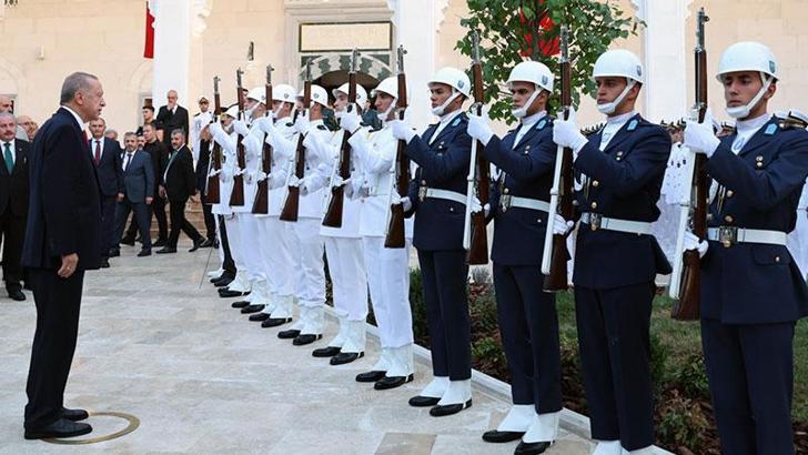 Cumhurbaşkanı Erdoğan: Ege'de her fırsatta huzursuzluk çıkaranların sadece maşa olduğunu biliyoruz