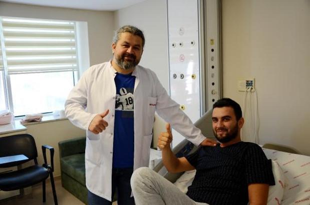 Çay içerken sandalyeden düşüp beyin kanaması geçiren genç, Antalya'da sağlığına kavuştu