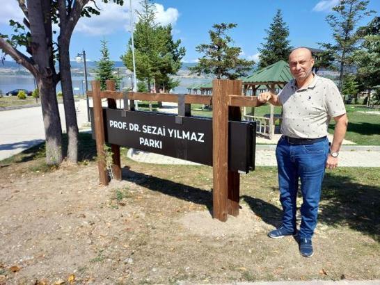 Belediye başkanı, karaciğer naklini gerçekleştiren doktorun adını parka verdi
