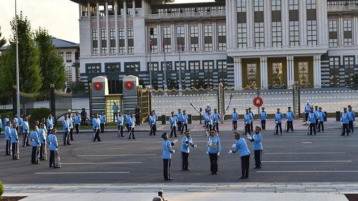 Cumhurbaşkanlığı Muhafız Alayı'ndan konser ve nöbet değişim gösterisi