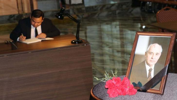 Rusya'nın Ankara Büyükelçiliği'ne Gorbaçov için taziye defteri