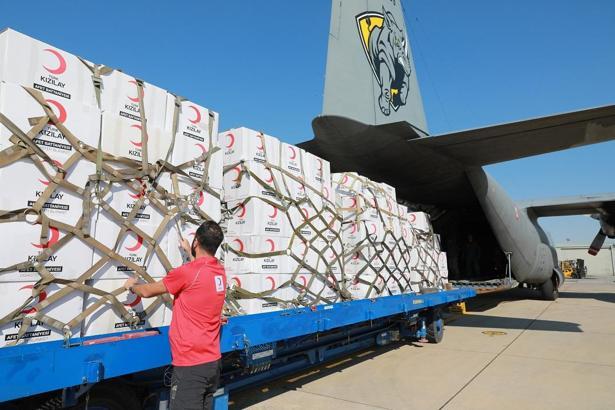 Türk Kızılay’dan Cezayir’e yangın desteği