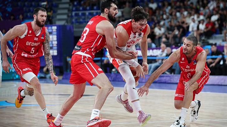 A Milli Erkek Basketbol Takımı'ndan ilk mağlubiyet